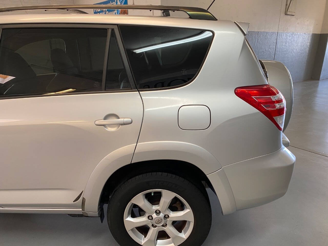Used 2010 Toyota RAV4 Limited FWD image 12