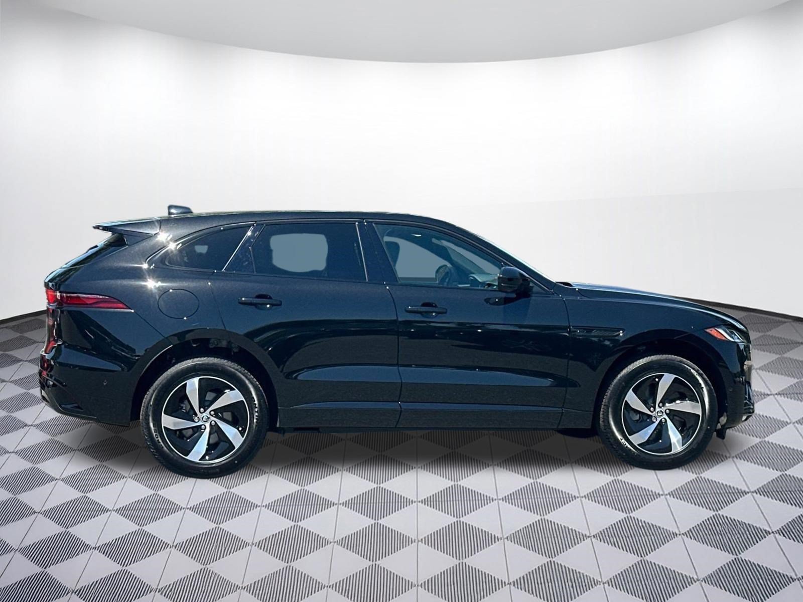 New 2026 Jaguar F-PACE R-Dynamic S AWD/4WD image 6