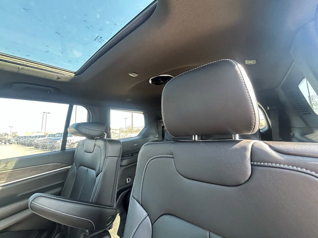 New 2026 Jeep Grand Cherokee L Limited image 27