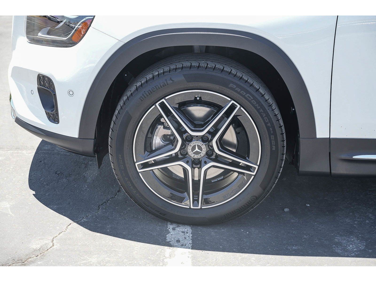New 2026 Mercedes-Benz GLB 250 4MATIC image 9