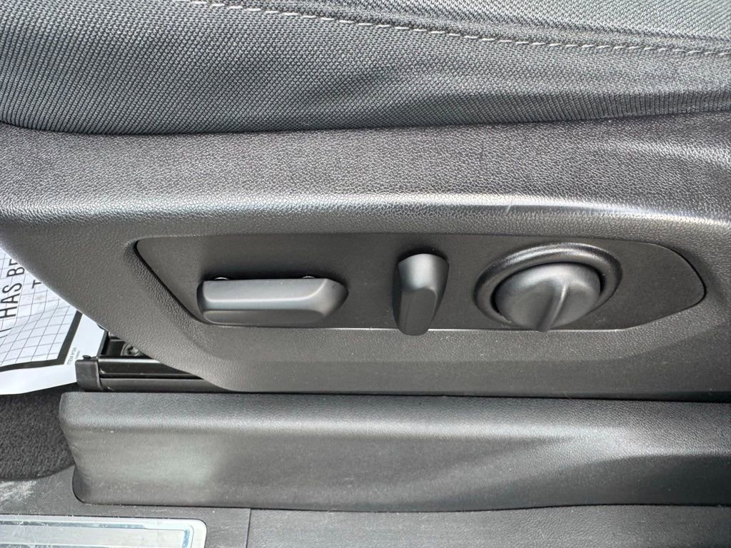 Used 2020 Chevrolet Silverado 1500 LT w/ All-Star Edition image 19