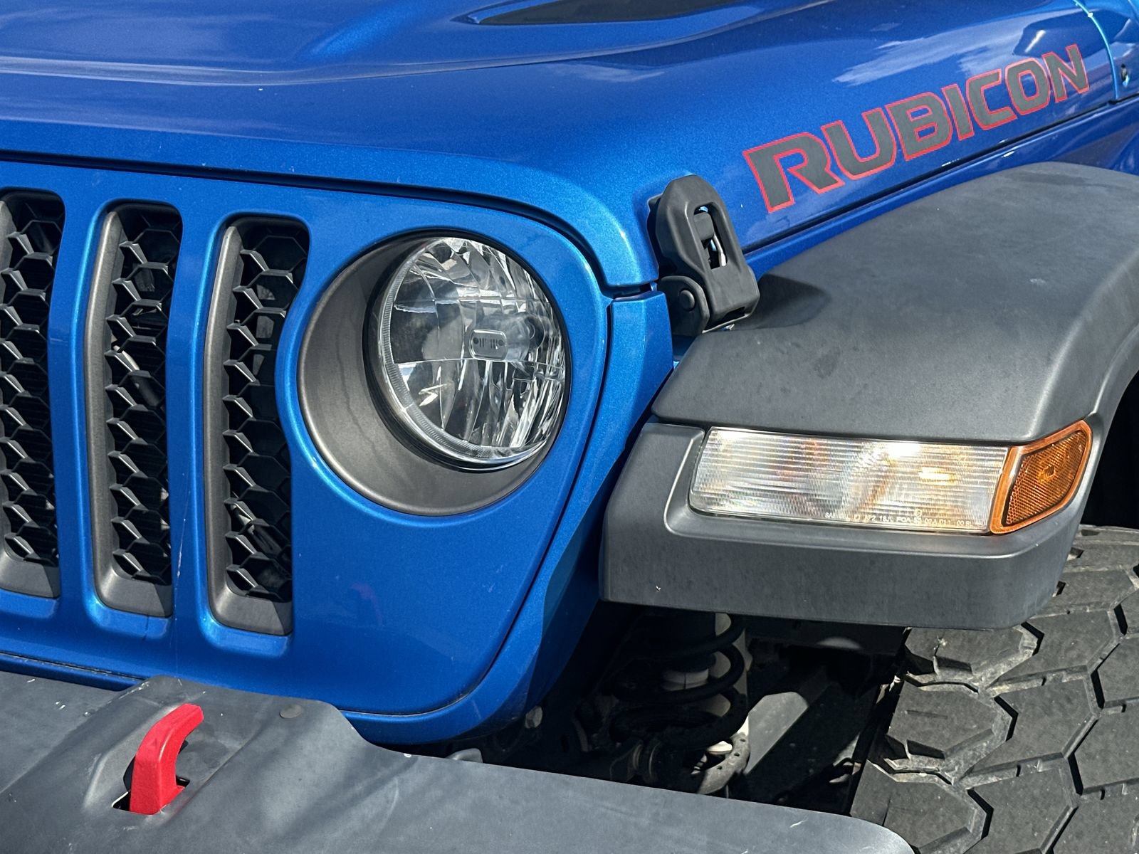 Used 2020 Jeep Gladiator Rubicon w/ Trailer Tow Package AWD/4WD image 11