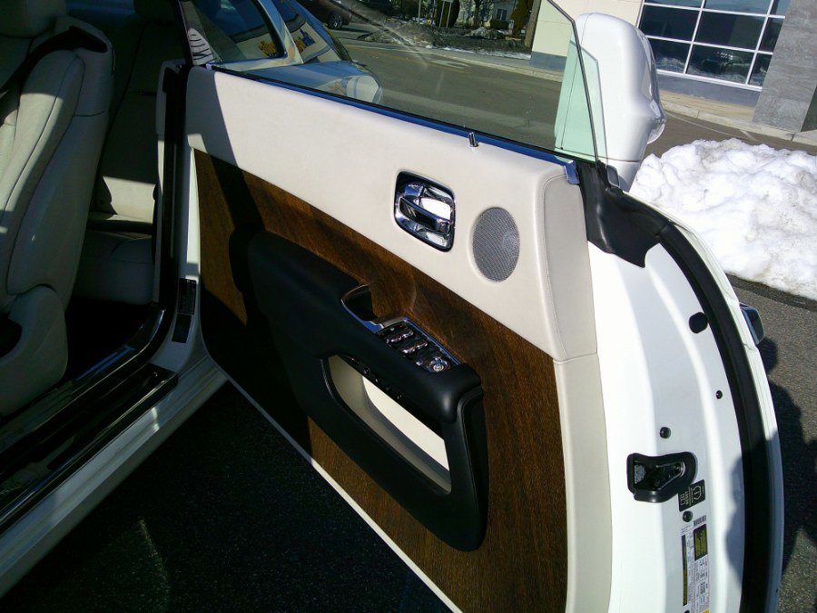 Used 2014 Rolls-Royce Wraith image 64