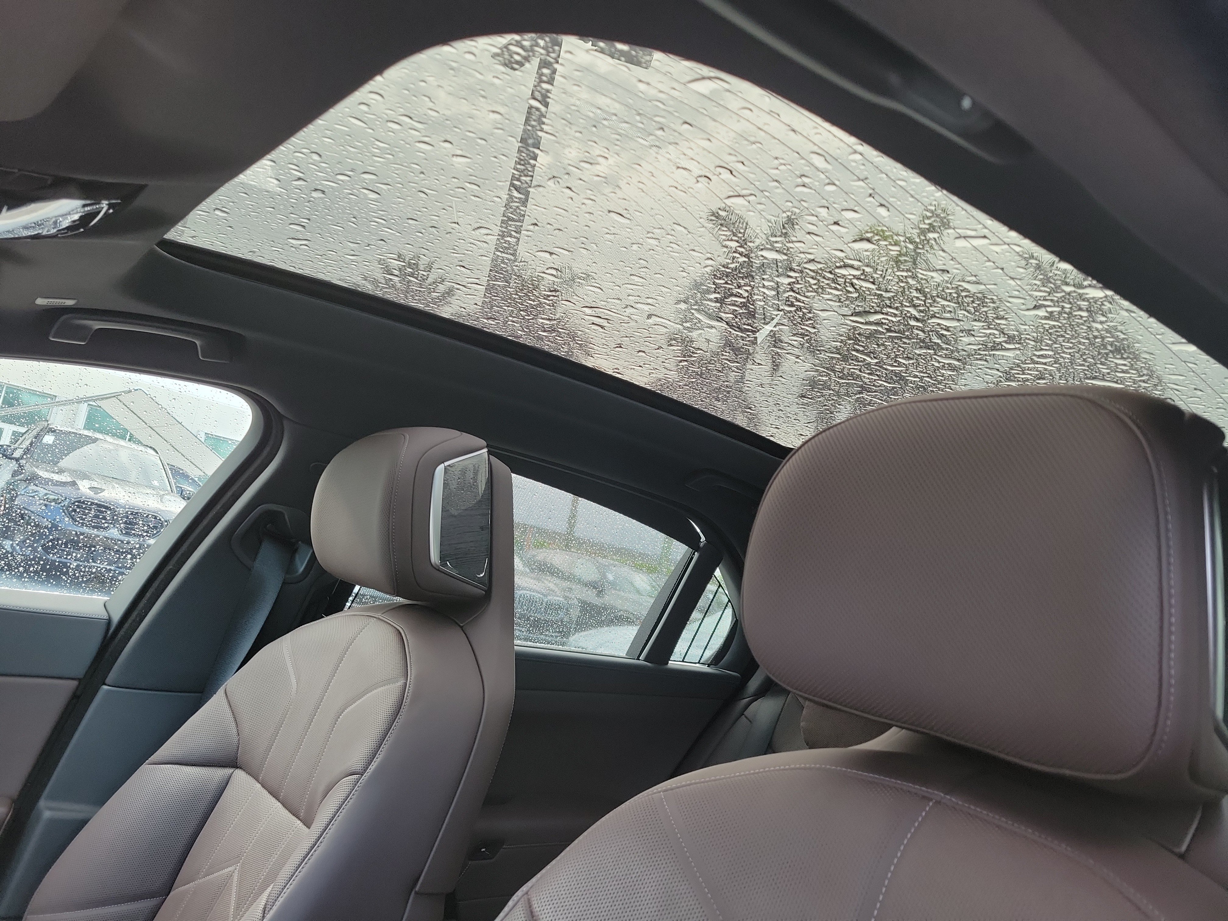 Certified 2023 BMW i7 xDrive60 AWD/4WD image 14