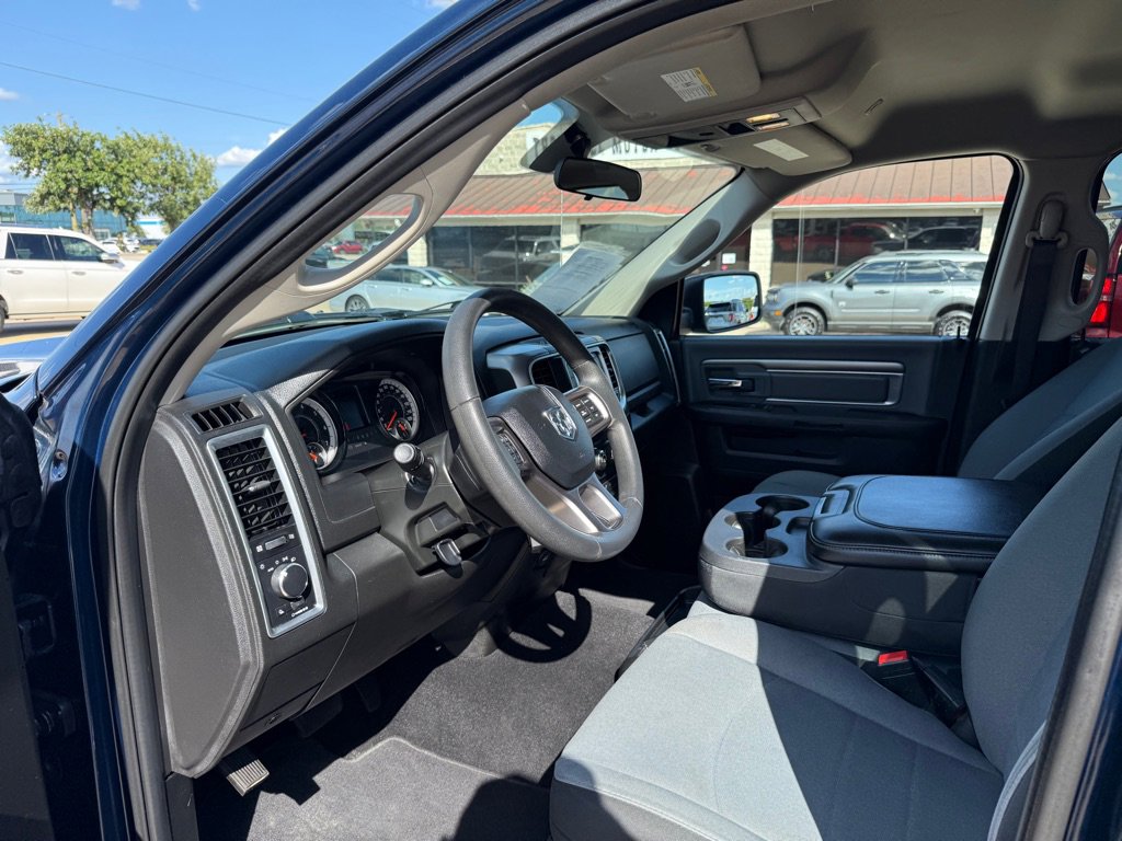 Used 2021 RAM 1500 Classic SLT image 17