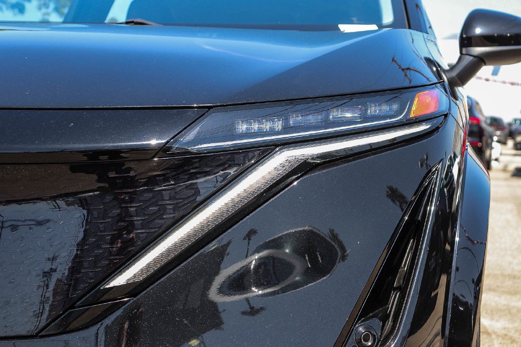 Certified 2024 Nissan Ariya FWD image 4