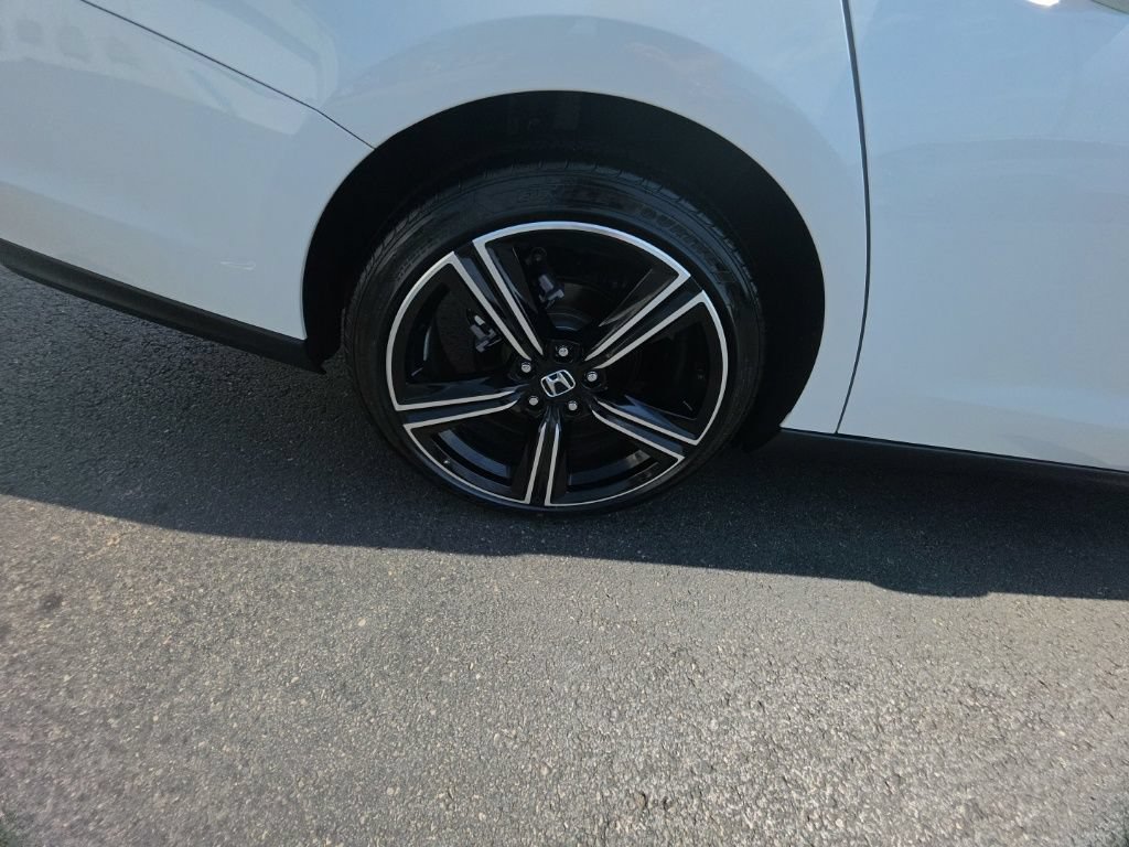 Certified 2026 Honda Accord SE image 9