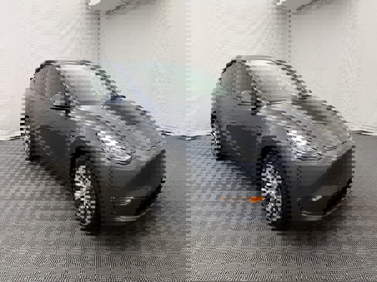 Used 2021 Tesla Model Y Long Range image 4