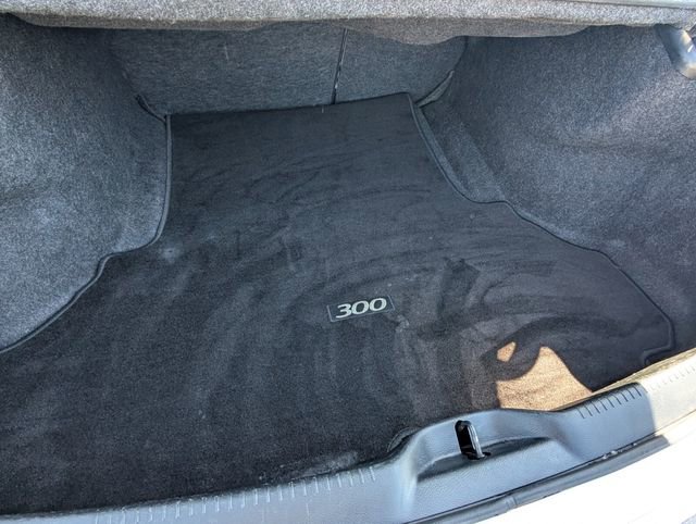 Used 2016 Chrysler 300 C image 12