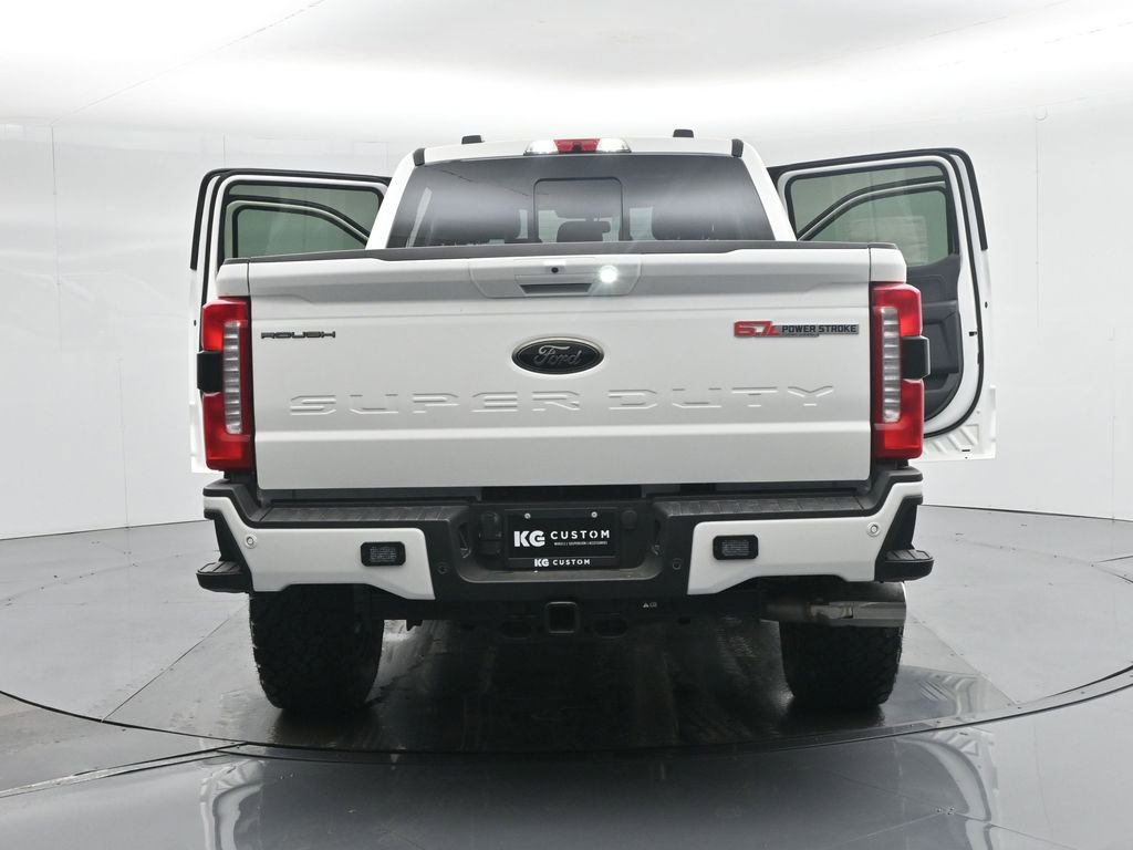 New 2026 Ford F250 Lariat w/ Black Appearance Package image 34