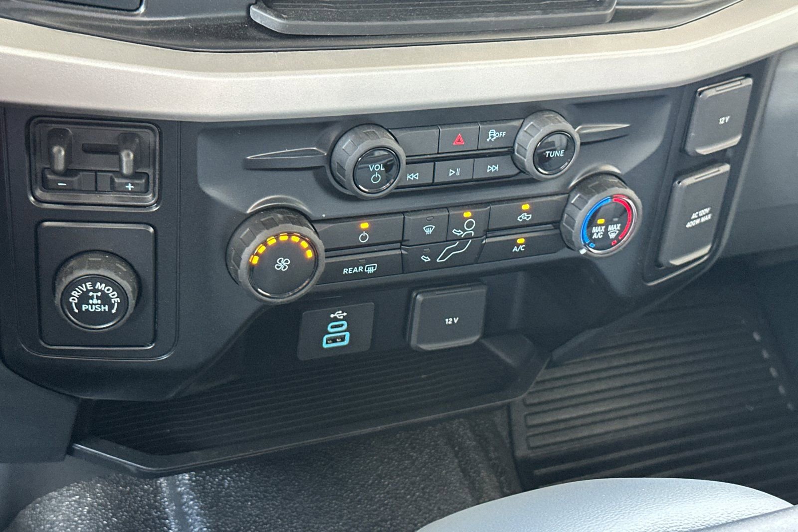 New 2026 Ford F350 XL w/ XL Chrome Package image 18