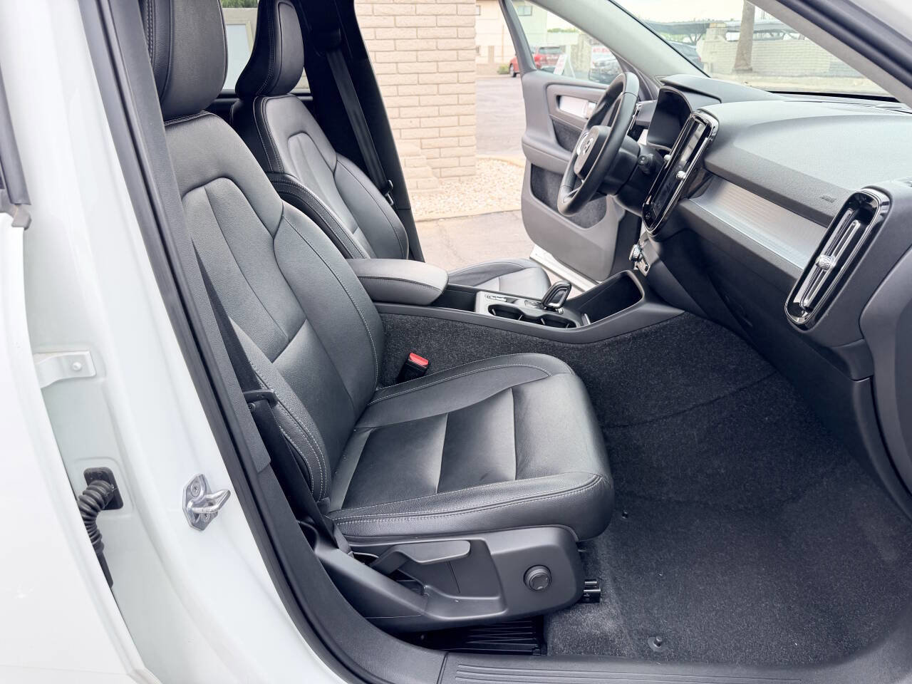 Used 2019 Volvo XC40 T5 Momentum AWD/4WD image 20