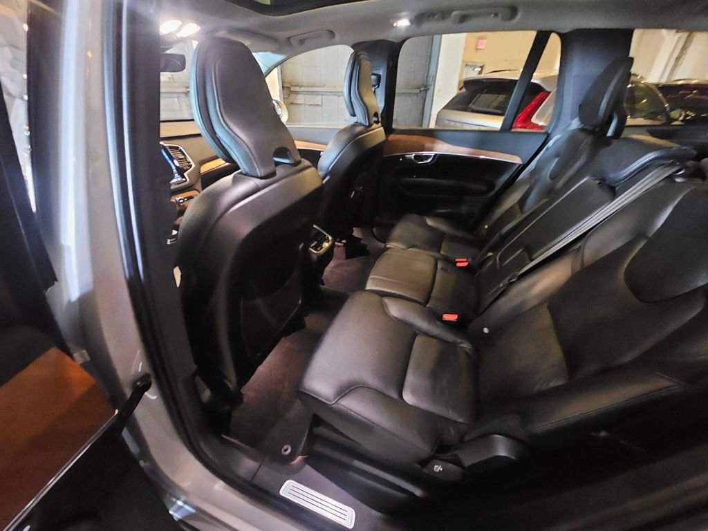 Certified 2023 Volvo XC90 B5 Plus w/ Protection Package Premier image 15