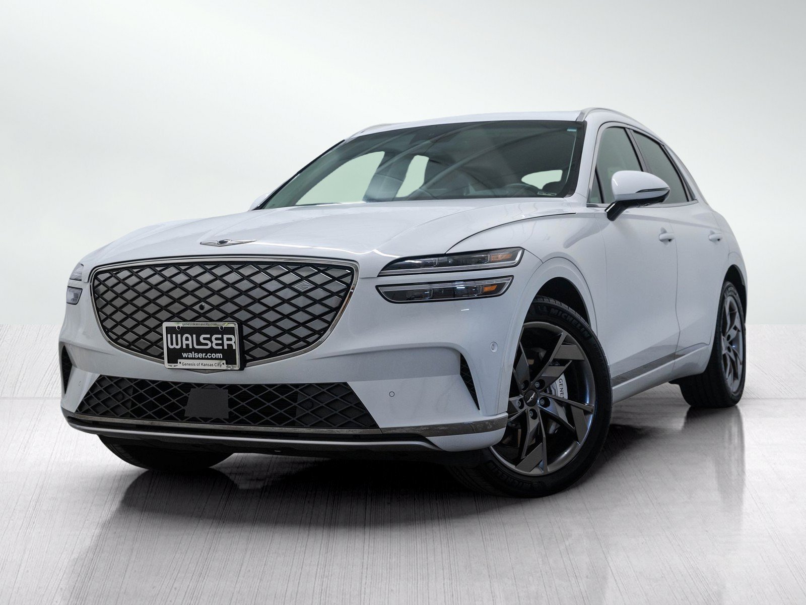 Used 2024 Genesis Electrified GV70 w/ Prestige Package AWD/4WD image 1