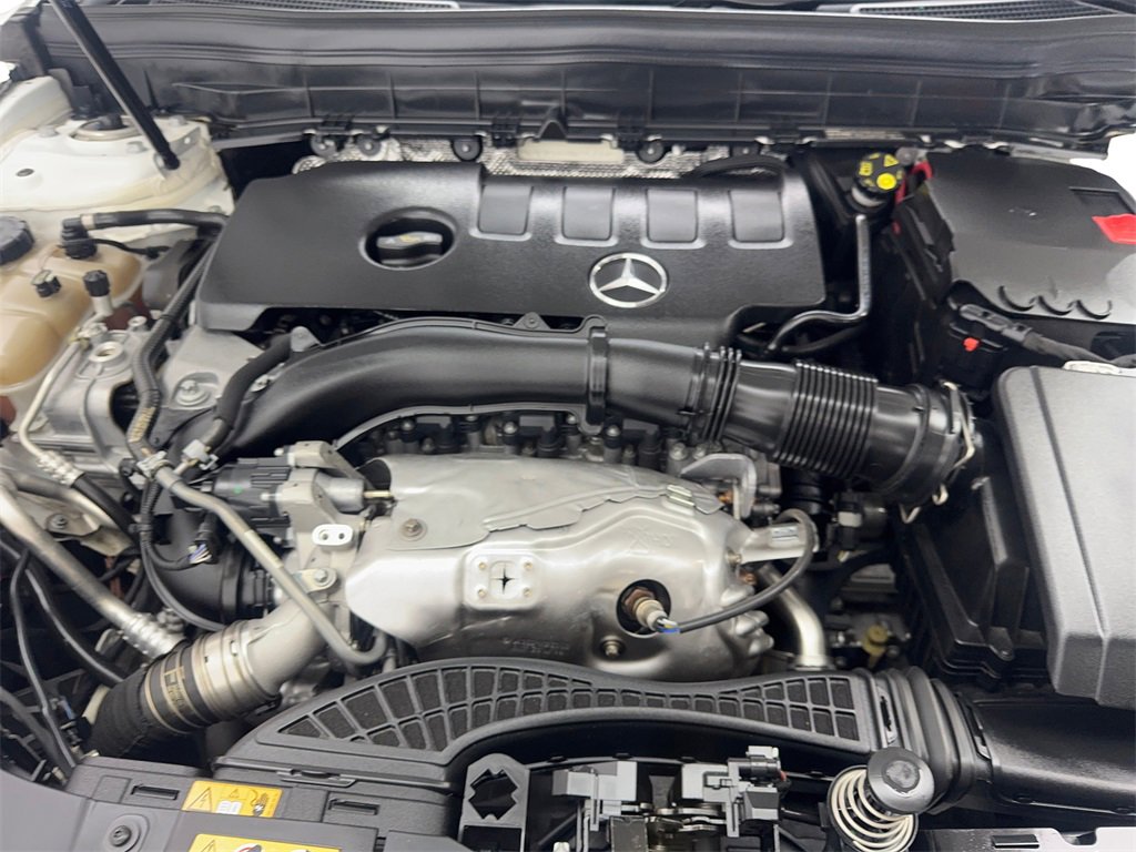 Used 2022 Mercedes-Benz GLB 250 w/ Premium Package Lite image 74