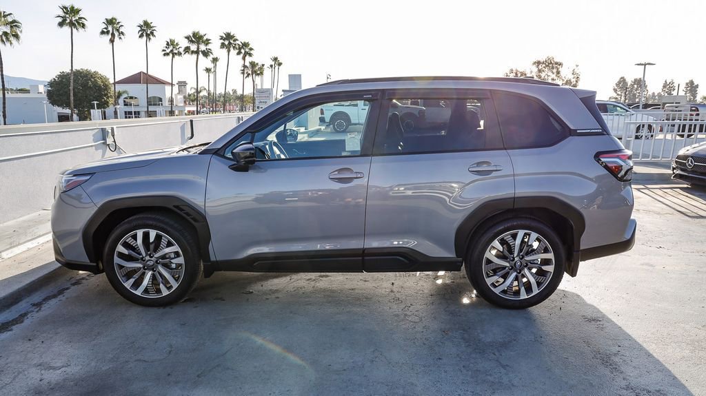 Used 2025 Subaru Forester Touring w/ Popular Package - Touring image 14