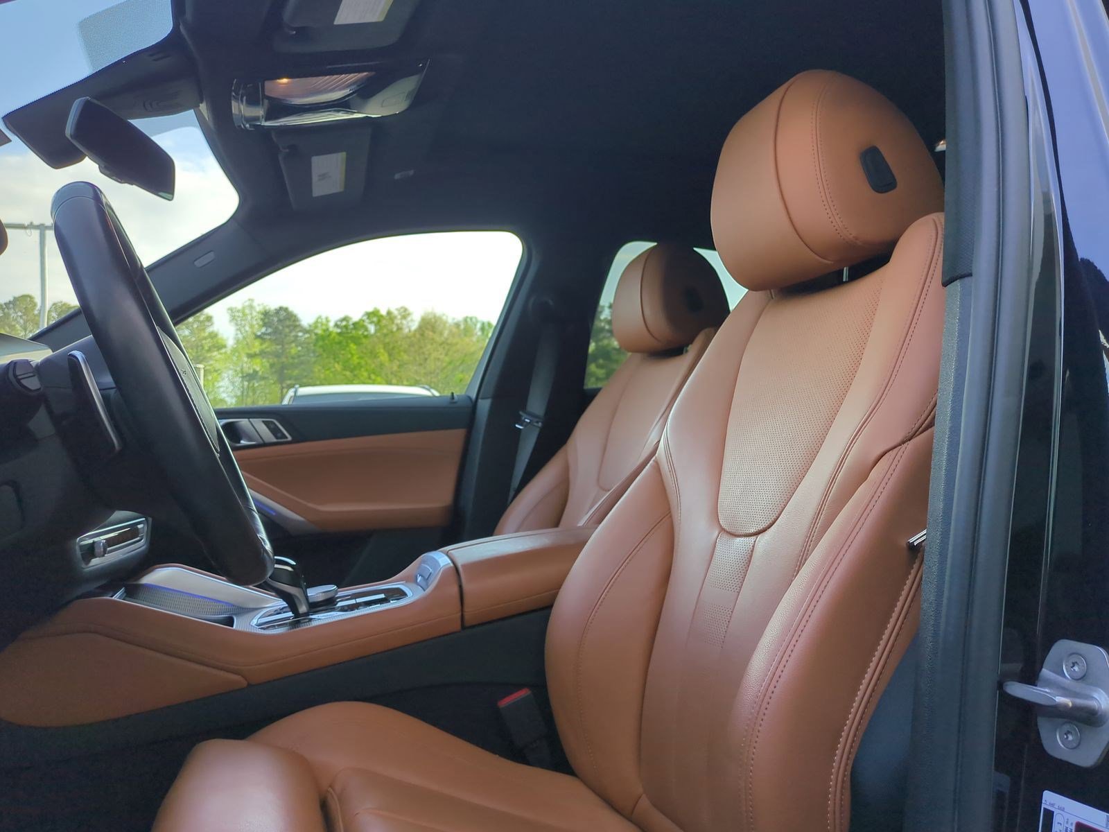 Used 2022 BMW X6 xDrive40i w/ M Sport Package image 15