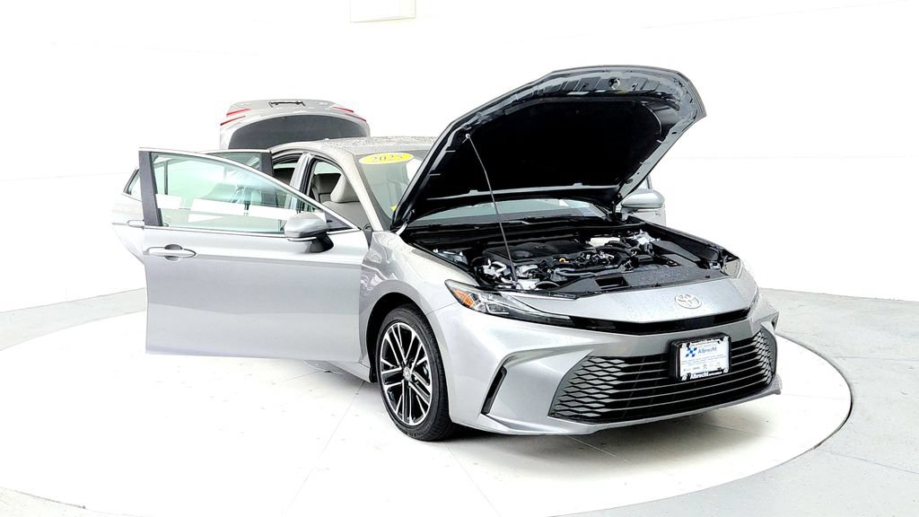 Certified 2025 Toyota Camry XLE AWD/4WD image 9