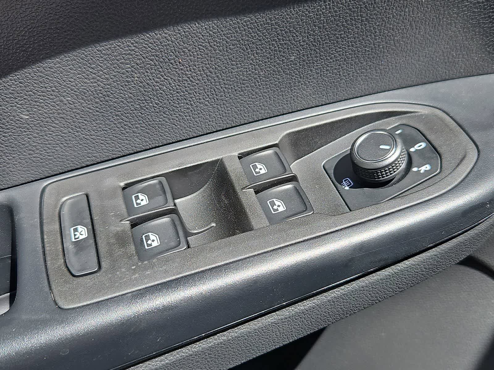 New 2026 Volkswagen Taos SEL AWD/4WD image 17