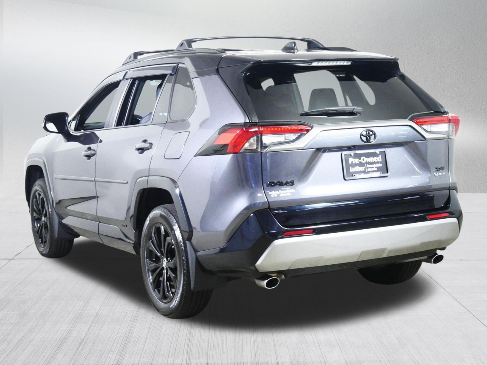 Used 2025 Toyota RAV4 XSE w/ Weather Package AWD/4WD image 5