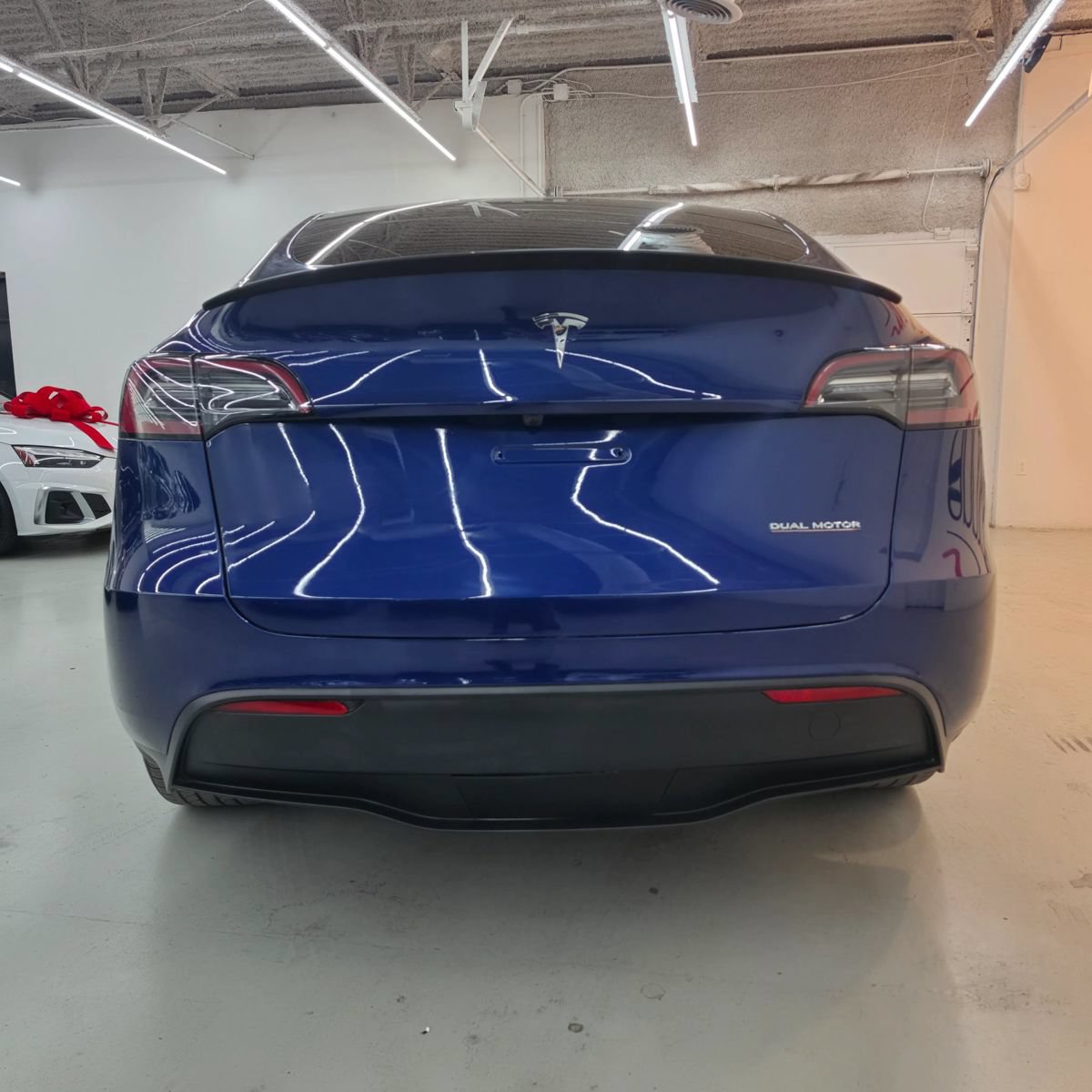 Used 2024 Tesla Model Y Long Range AWD/4WD image 5