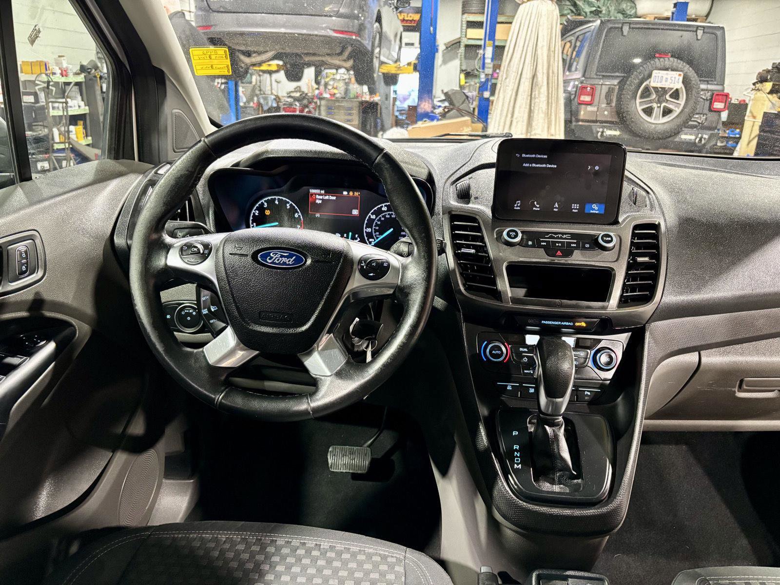 Used 2019 Ford Transit Connect XLT w/ Driver-Assist Package image 3