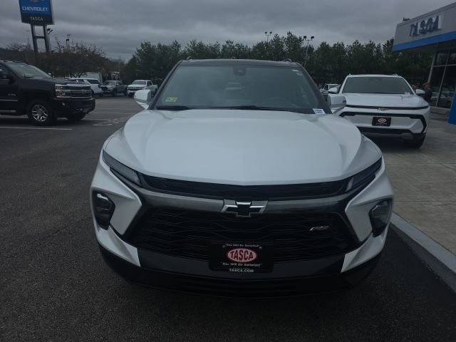 Used 2023 Chevrolet Blazer RS w/ Enhanced Convenience Package AWD/4WD image 2