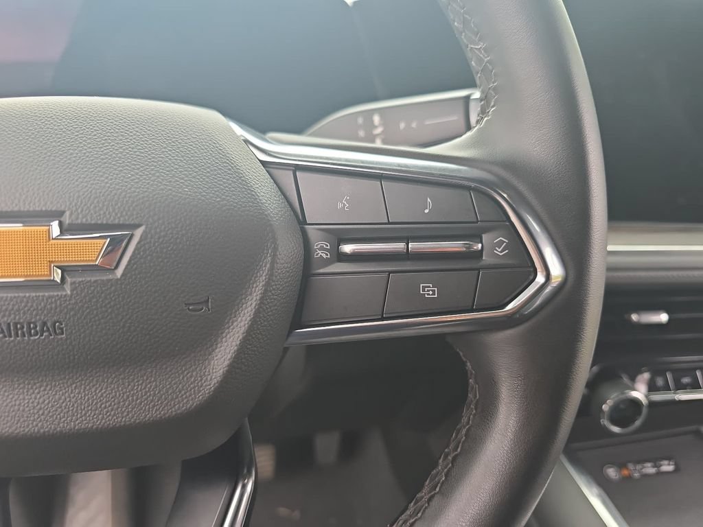 Used 2025 Chevrolet Tahoe LT AWD/4WD image 17