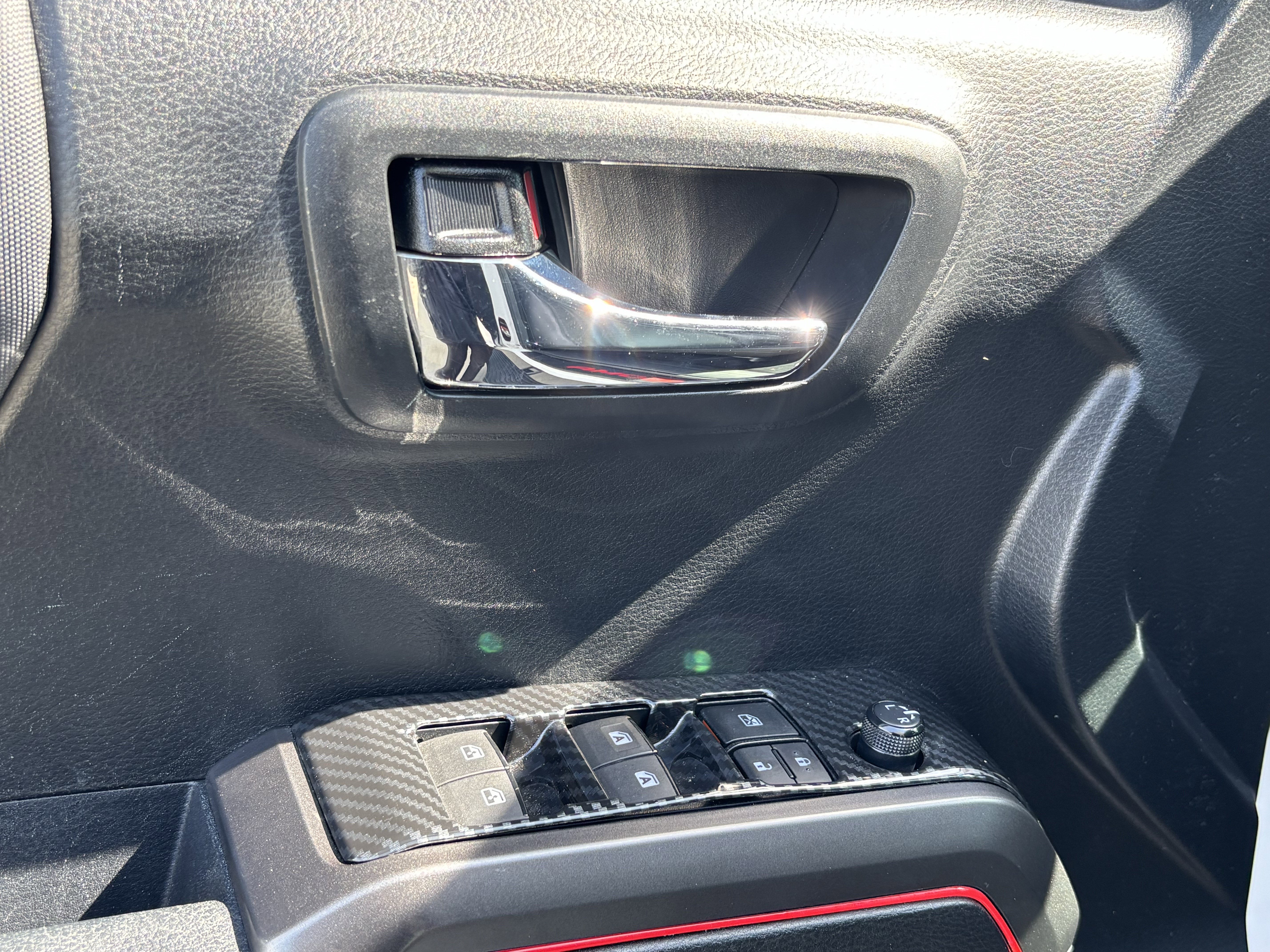 Used 2019 Toyota Tacoma TRD Sport image 15