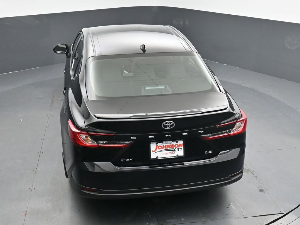 Used 2025 Toyota Camry LE image 26