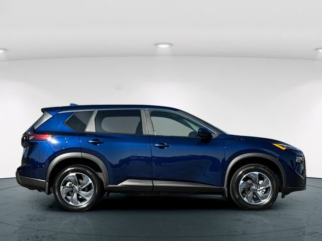 Used 2026 Nissan Rogue SV FWD image 7