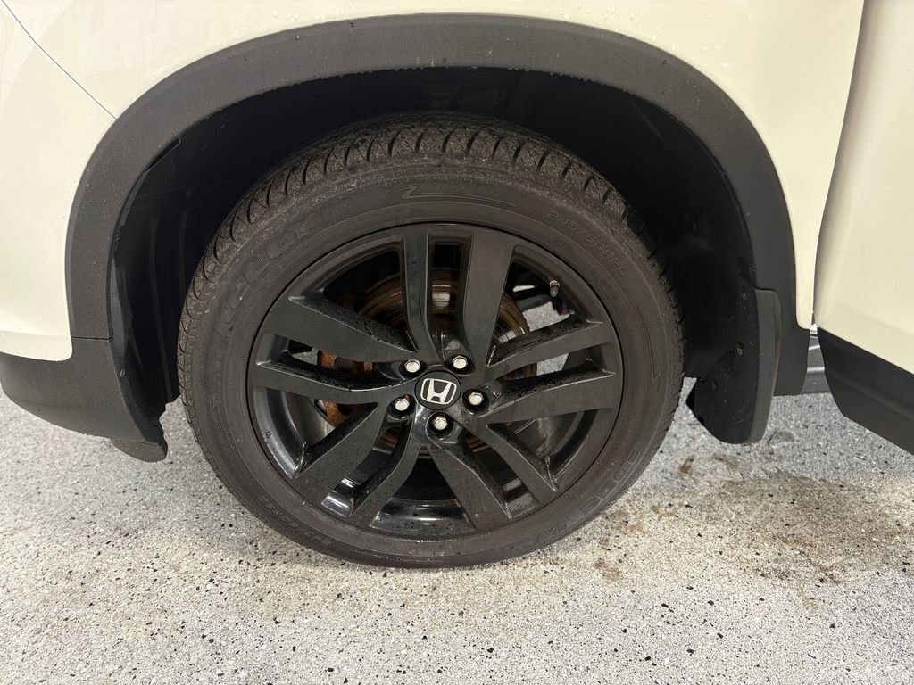 Used 2018 Honda Pilot Touring image 32