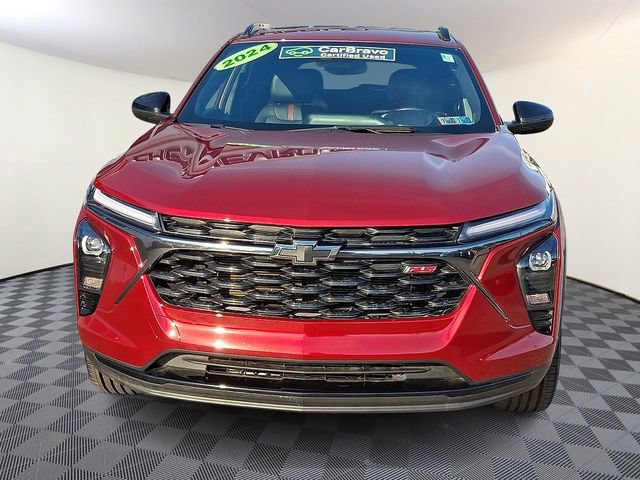 Certified 2024 Chevrolet Trax RS w/ Sunroof Package FWD image 2