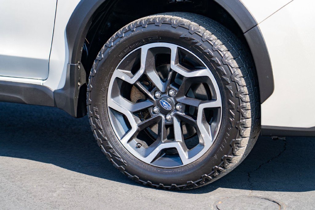 Used 2017 Subaru Crosstrek 2.0i Limited AWD/4WD image 8