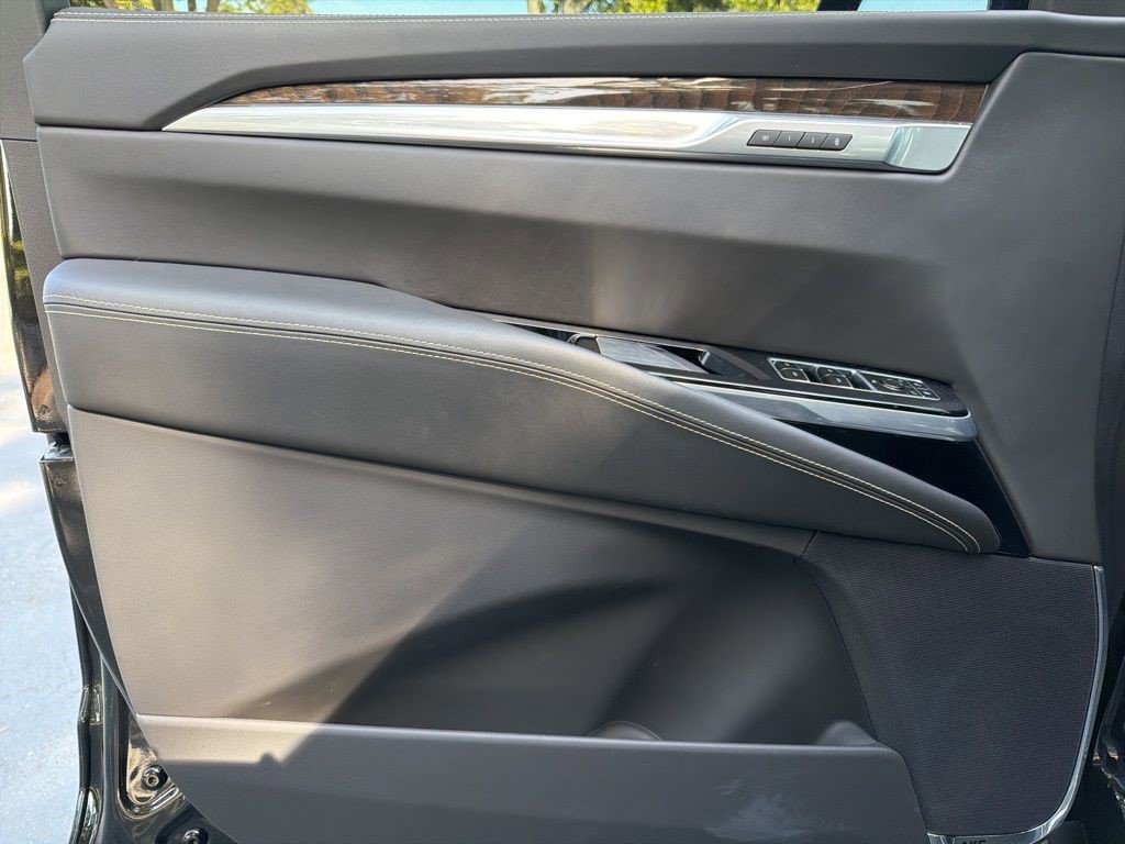 Certified 2025 Cadillac Escalade Sport Platinum w/ LPO, ONYX Package image 6