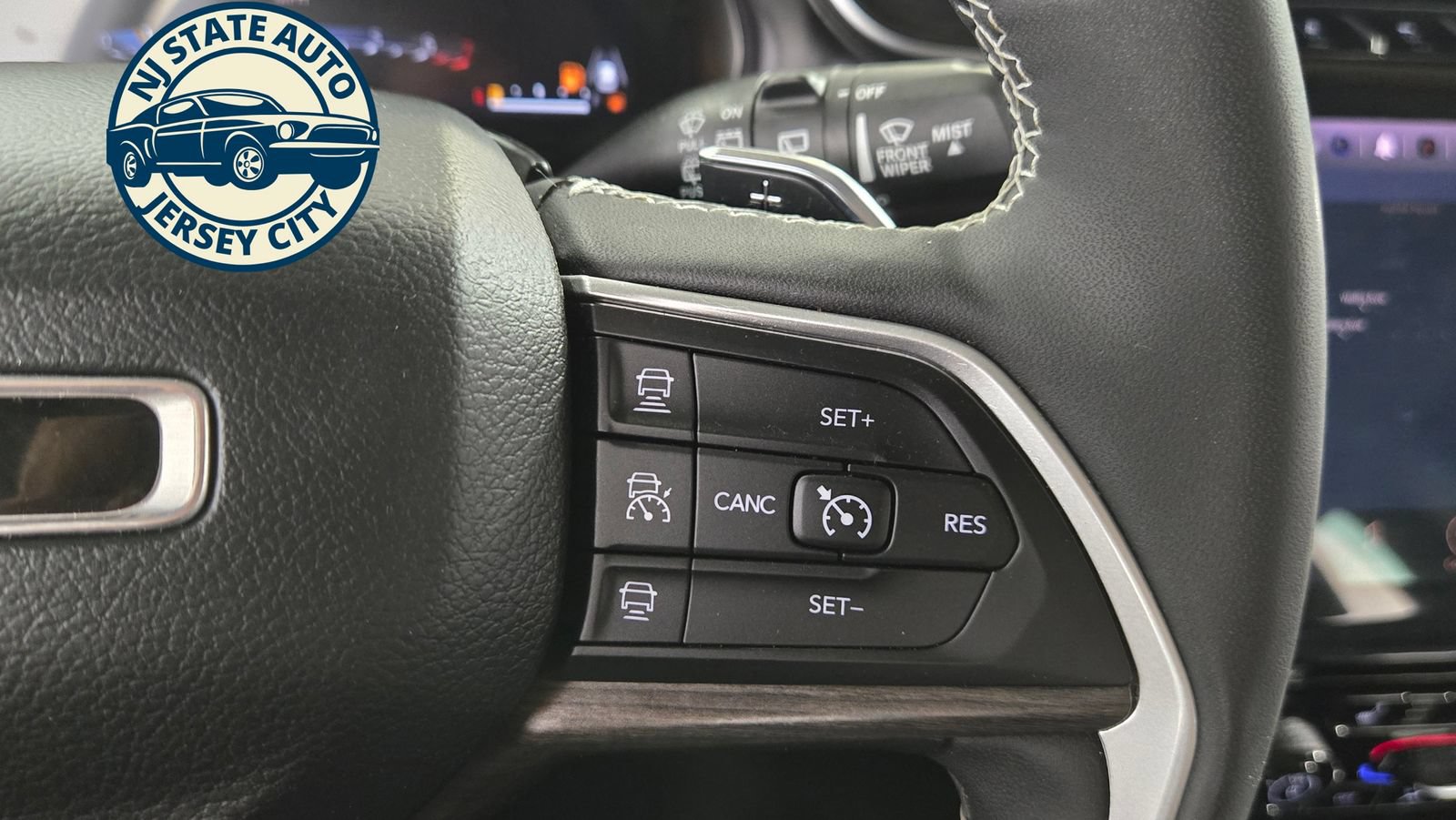 Used 2024 Jeep Grand Cherokee Limited AWD/4WD image 14