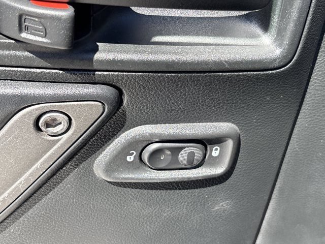 Used 2018 Jeep Wrangler Unlimited Sport S AWD/4WD image 18
