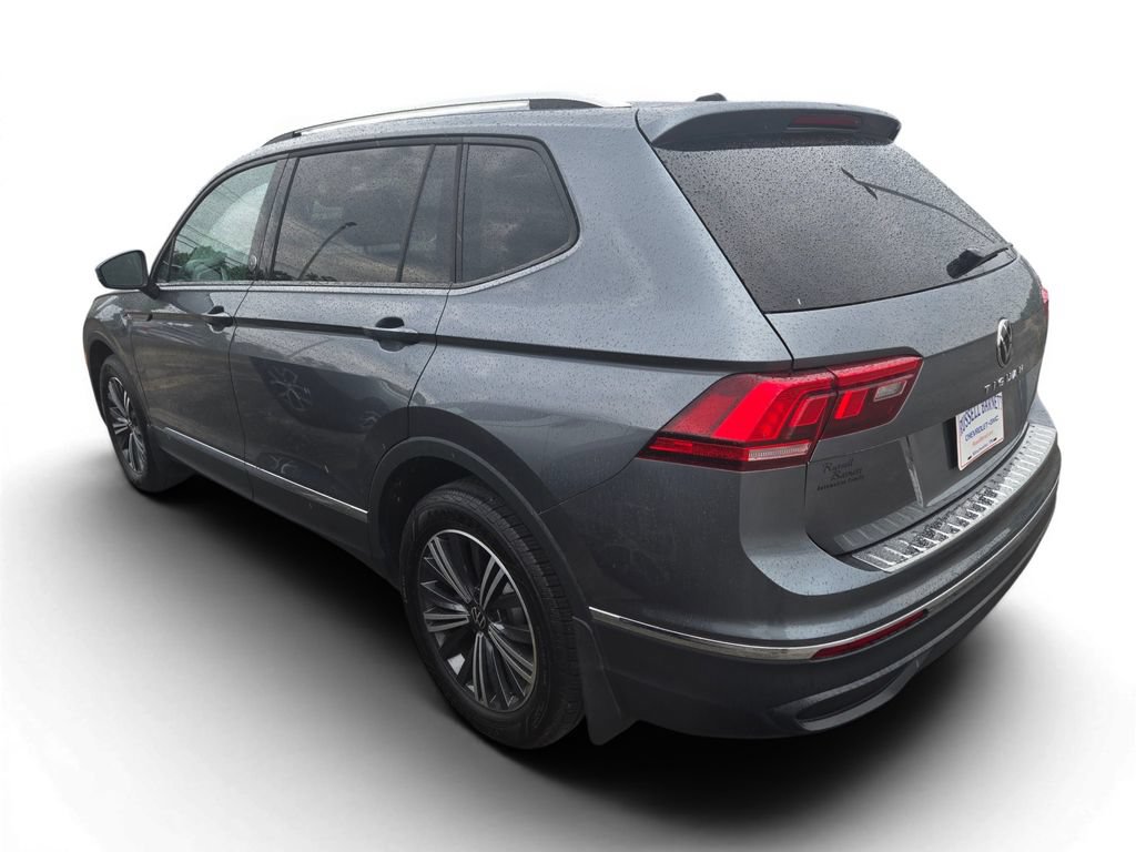 Used 2024 Volkswagen Tiguan Wolfsburg Edition FWD image 3