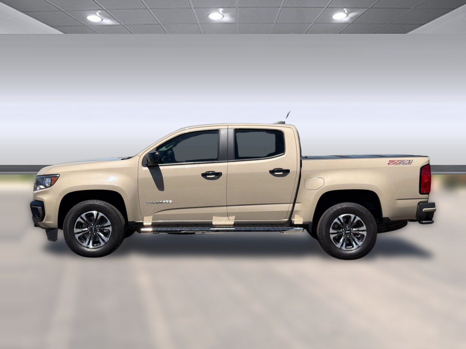 Used 2022 Chevrolet Colorado Z71 AWD/4WD image 2