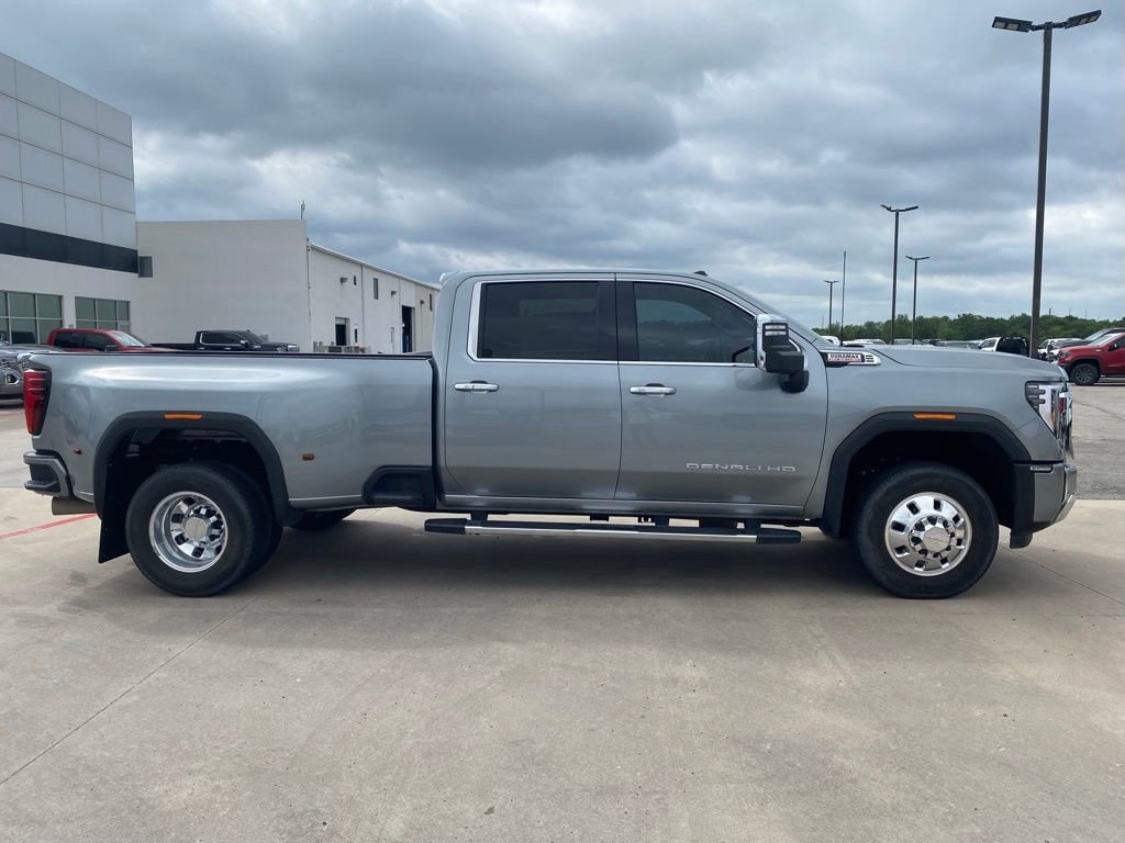 Used 2024 GMC Sierra 3500 Denali w/ Denali Reserve Package AWD/4WD image 6