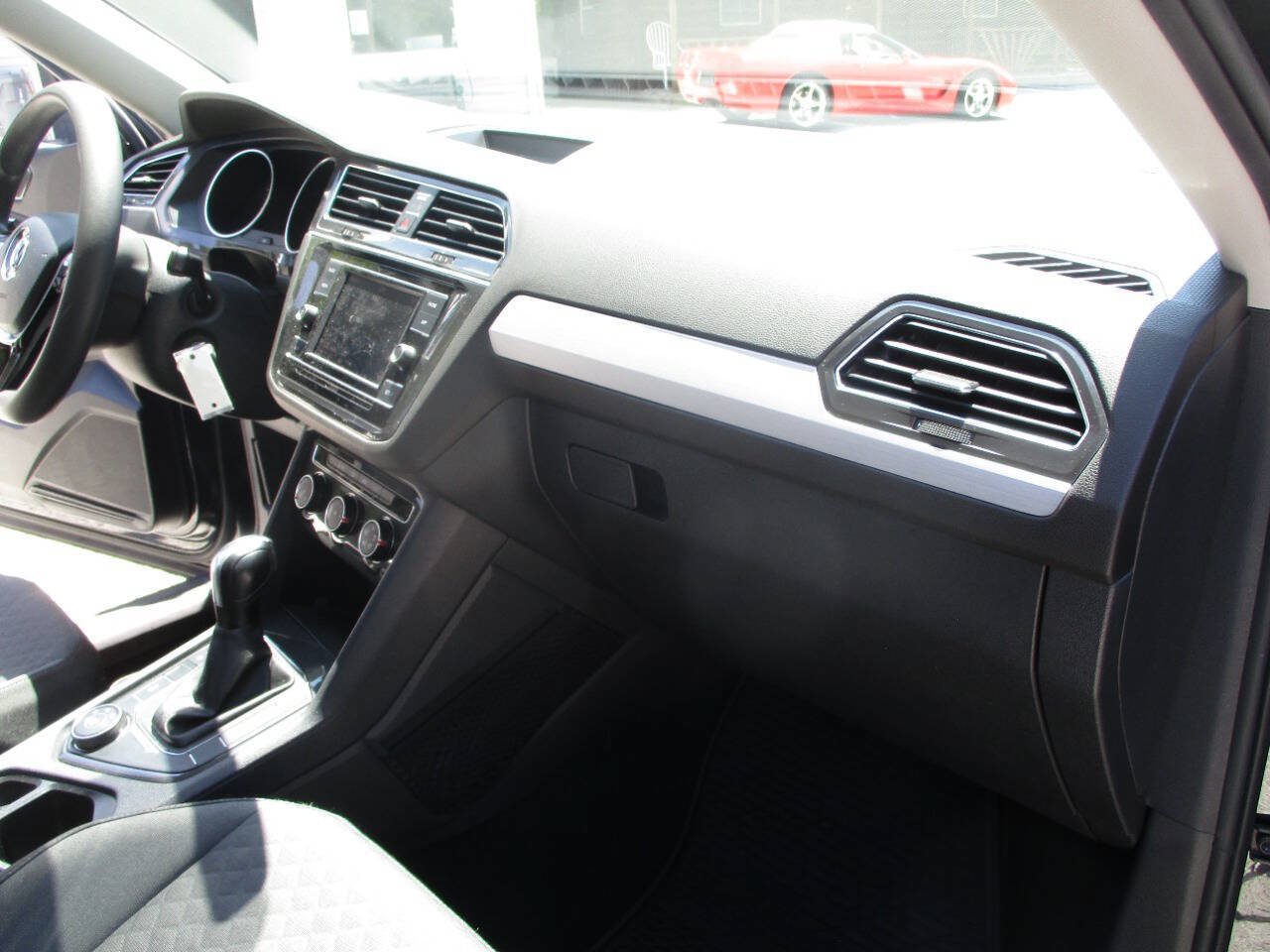 Used 2018 Volkswagen Tiguan S AWD/4WD image 22