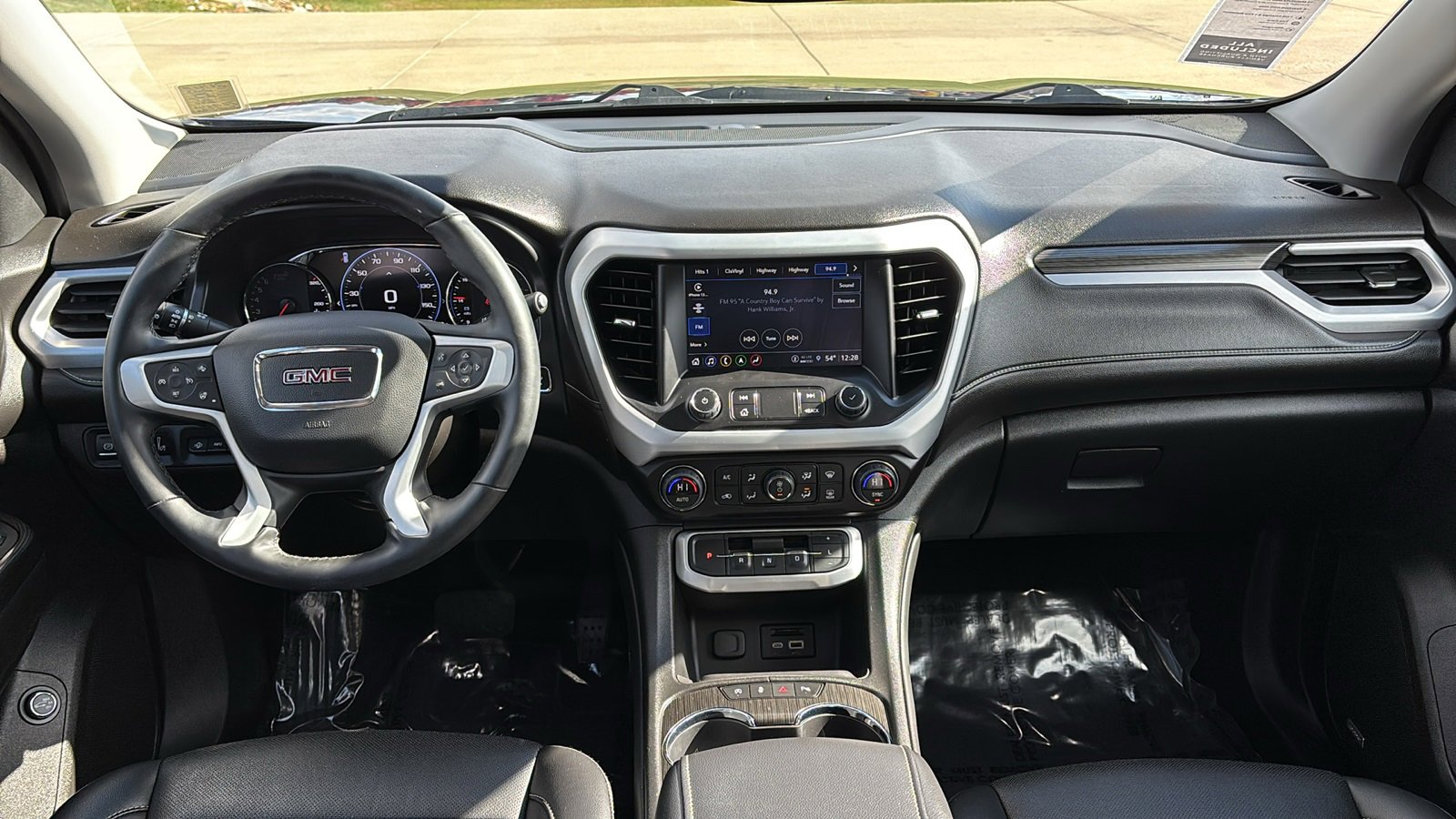 Used 2023 GMC Acadia SLT w/ Technology Package image 15
