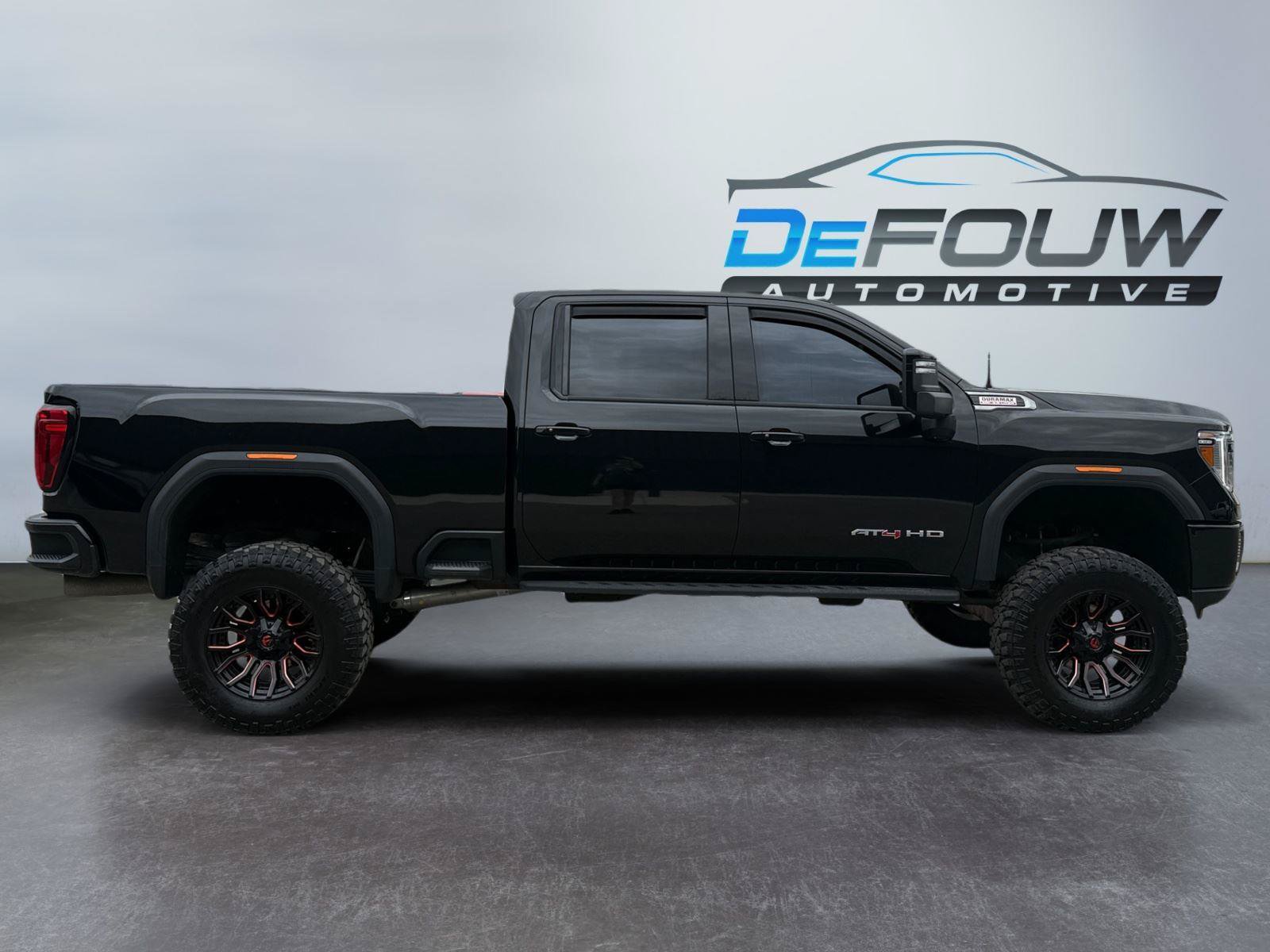 Used 2021 GMC Sierra 2500 AT4 w/ AT4 Premium Plus Package AWD/4WD image 2