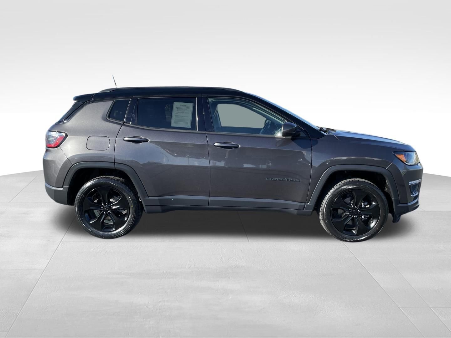 Used 2019 Jeep Compass Altitude AWD/4WD image 2