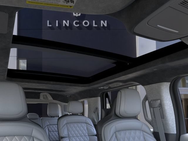 New 2026 Lincoln Navigator Black Label w/ Black Label Special Edition AWD/4WD image 22