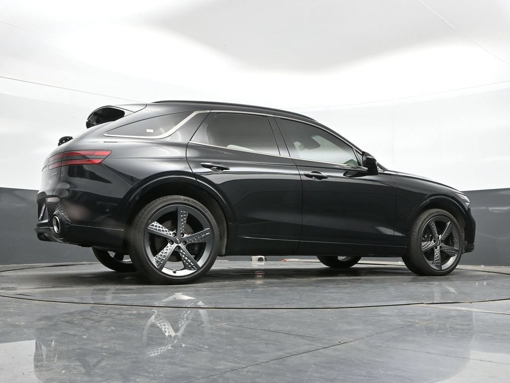 Used 2023 Genesis GV70 3.5T Sport w/ Sport Prestige Package AWD/4WD image 38