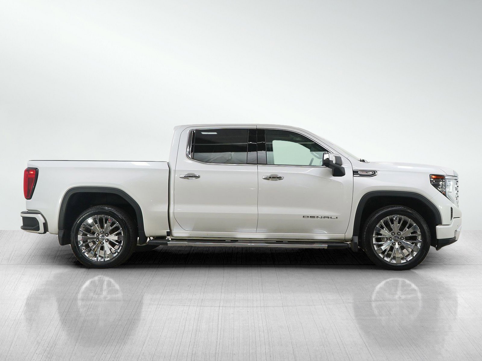 Used 2023 GMC Sierra 1500 Denali w/ Technology Package image 6