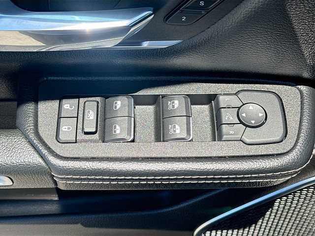 Used 2025 RAM 1500 Laramie AWD/4WD image 19