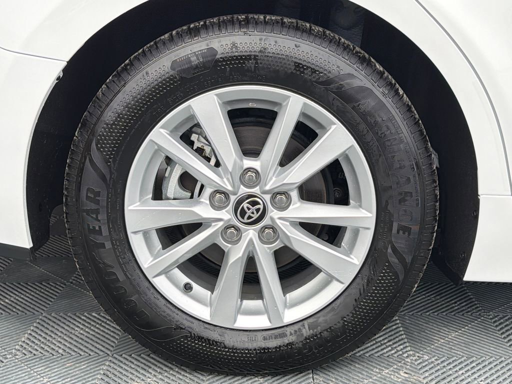 Used 2026 Toyota Camry LE image 23