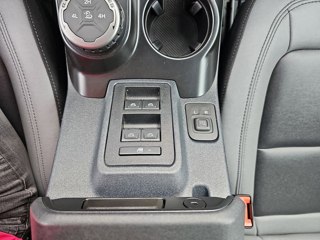 Used 2024 Ford Bronco Big Bend image 33